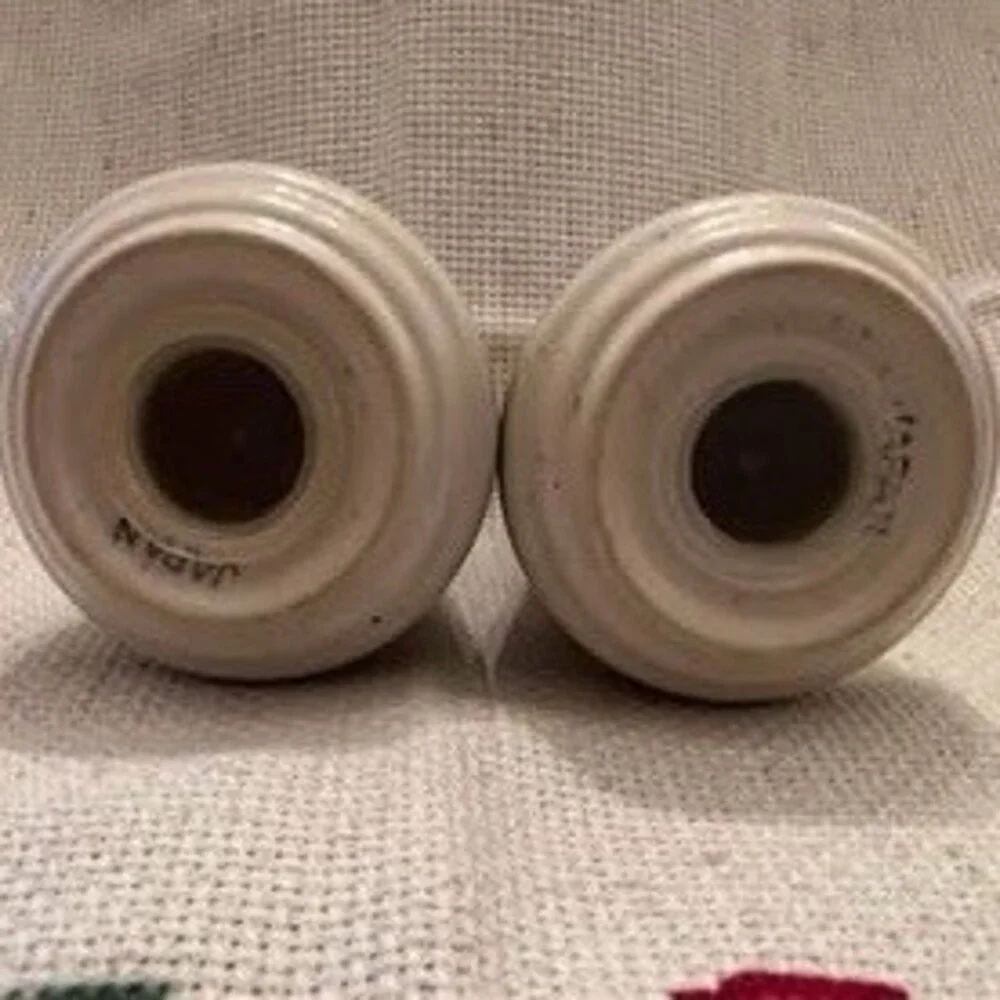 Vintage Stonybrook Salt & Pepper Shakers Set White Speckled Green Band